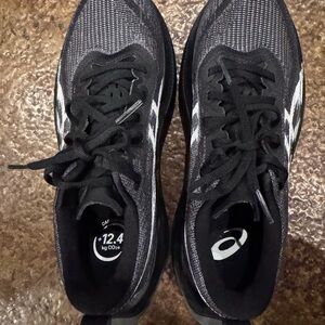 Asics Men's Black and Gray Athletic Running Shoes